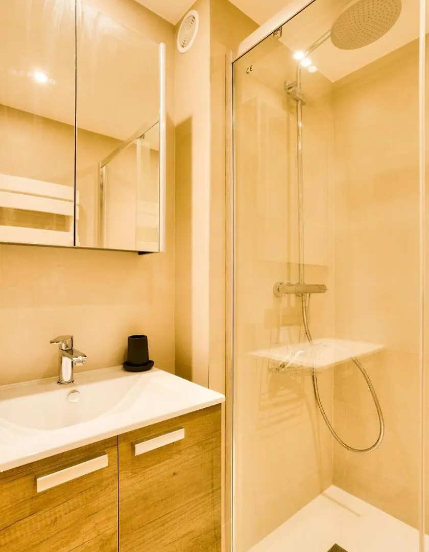 Apartment Residence Serac - Val Thorens Location: Studio Cabine Pour 6 Personnes Dans Le Haut De La Station Mae-9032